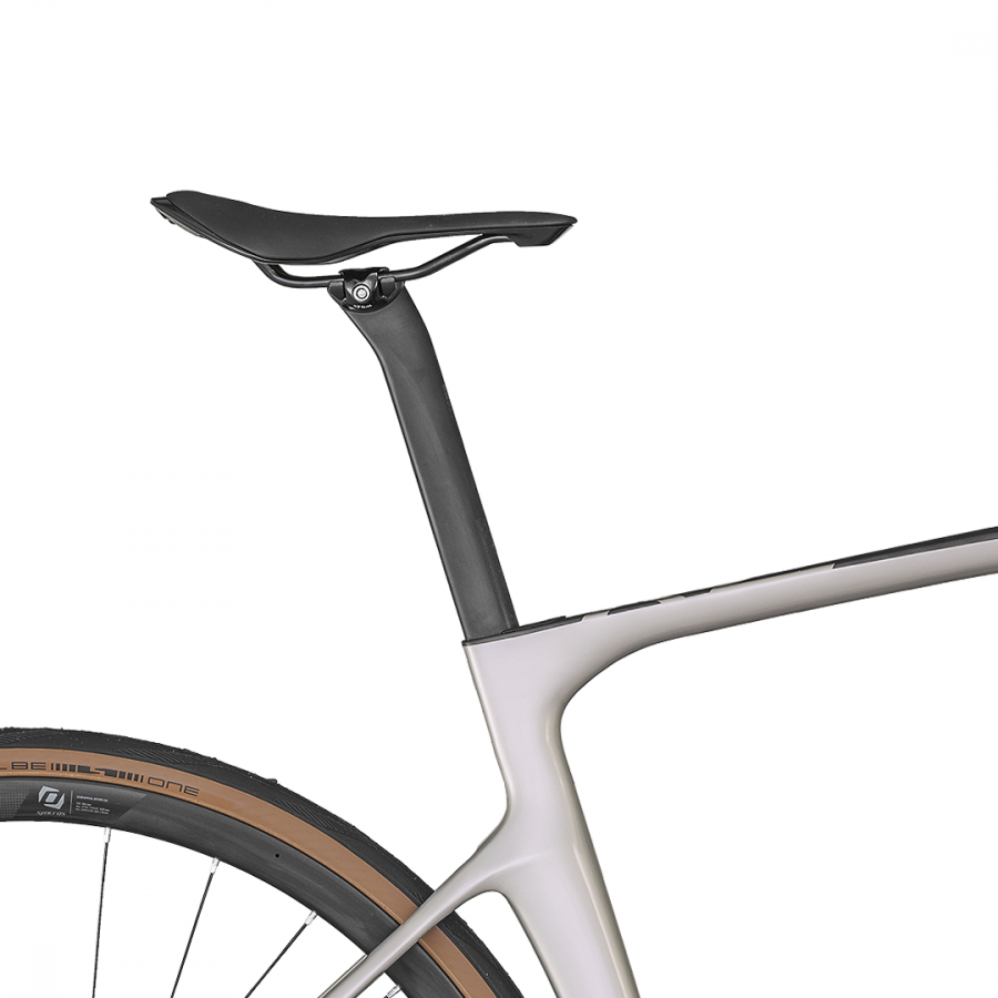 Unleash the Speed with the SCOTT Foil RC 30 Aero Lightweight Road