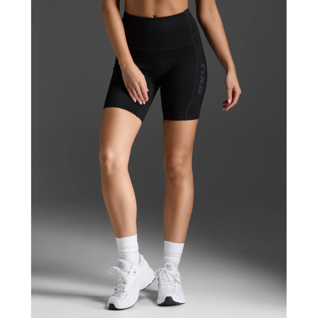 2XU FORM STASH HI-RISE COMPRESSION WOMEN'S TRAINING & GYM SHORTS